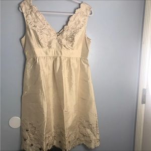 Adrianna Papell Light Gold Silk Blend Cutout Floral Yoke Waist Dress SZ 10